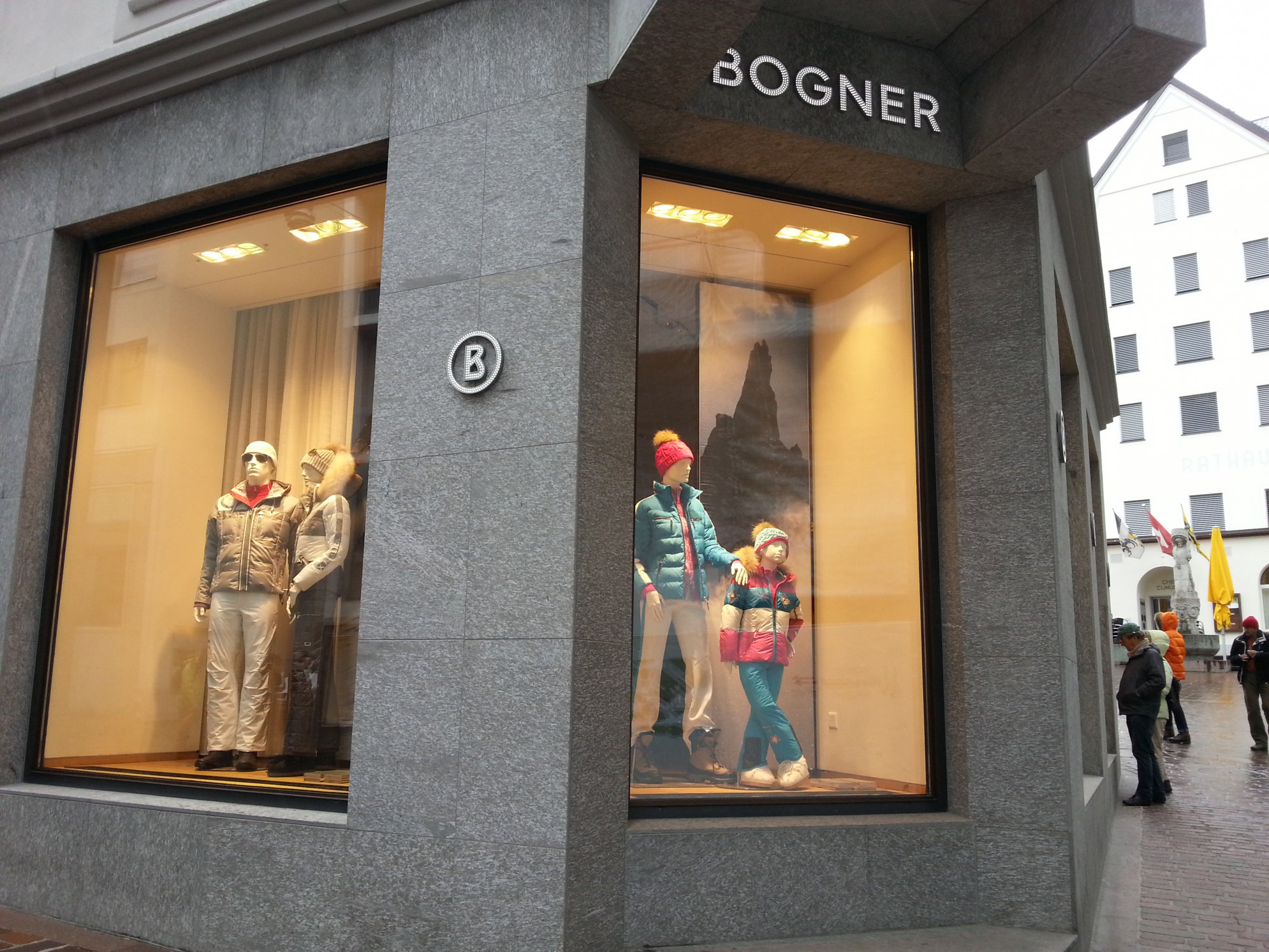 Negozio Bogner - Saint Moritz (ch) - edificio in marmo